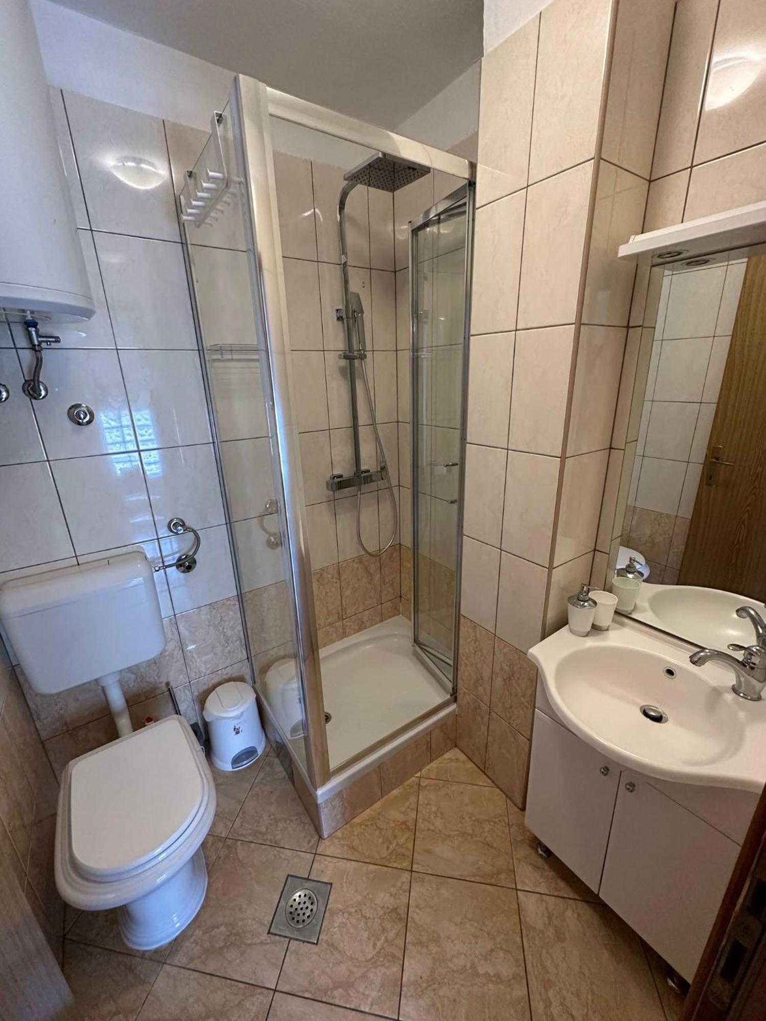 Apartmani Ljubica, Murter Exteriör bild