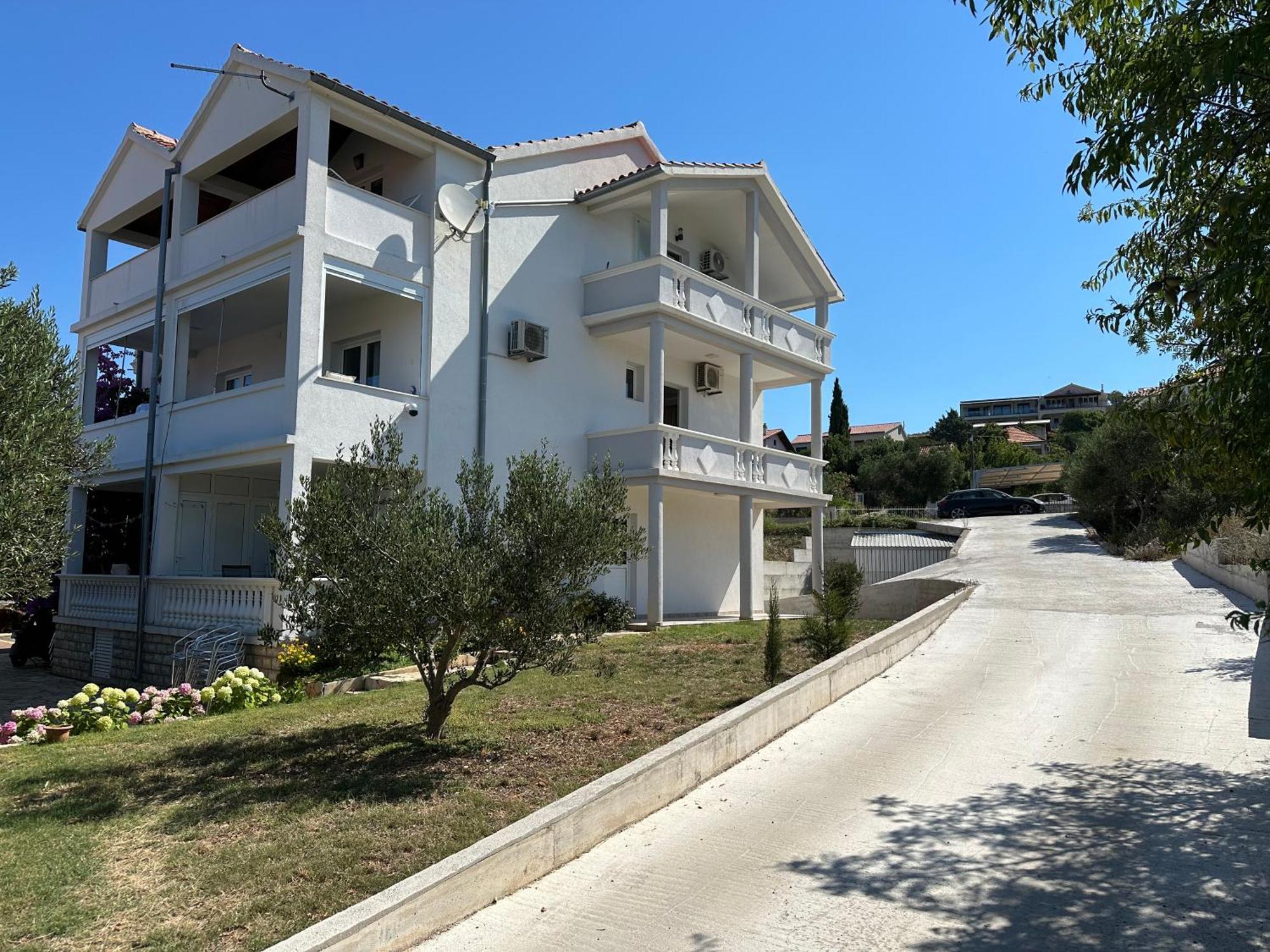 Apartmani Ljubica, Murter Exteriör bild