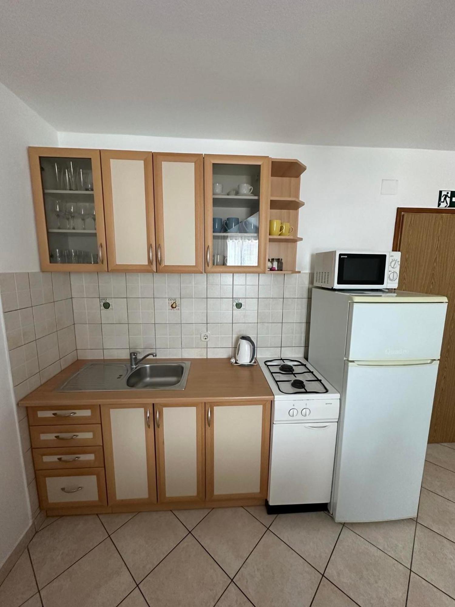 Apartmani Ljubica, Murter Exteriör bild