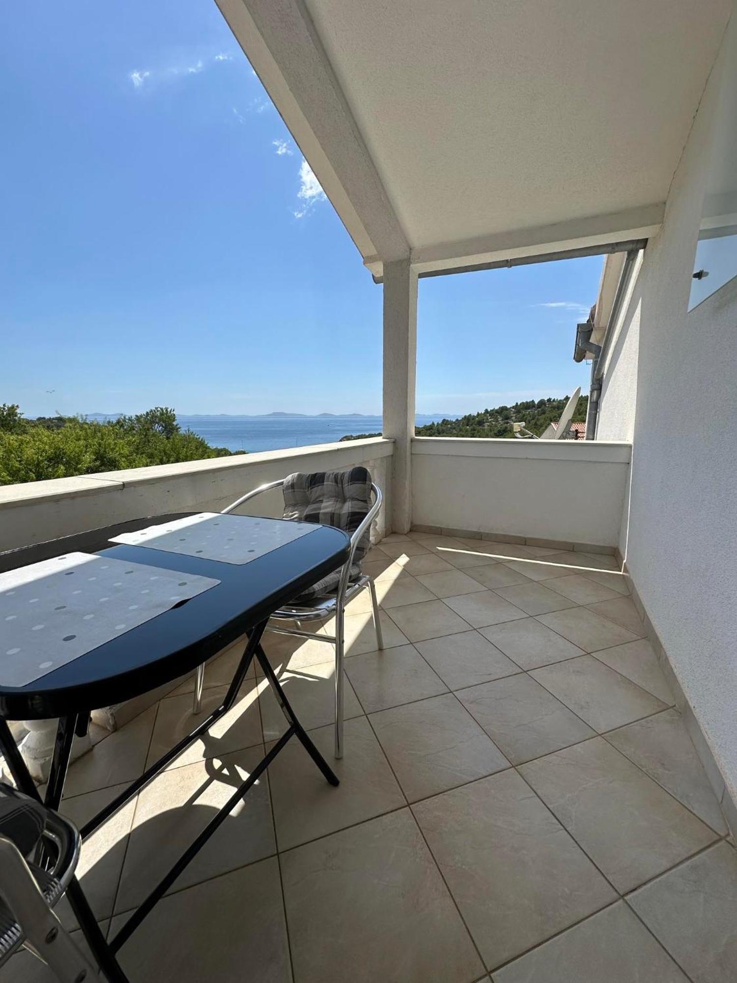 Apartmani Ljubica, Murter Exteriör bild