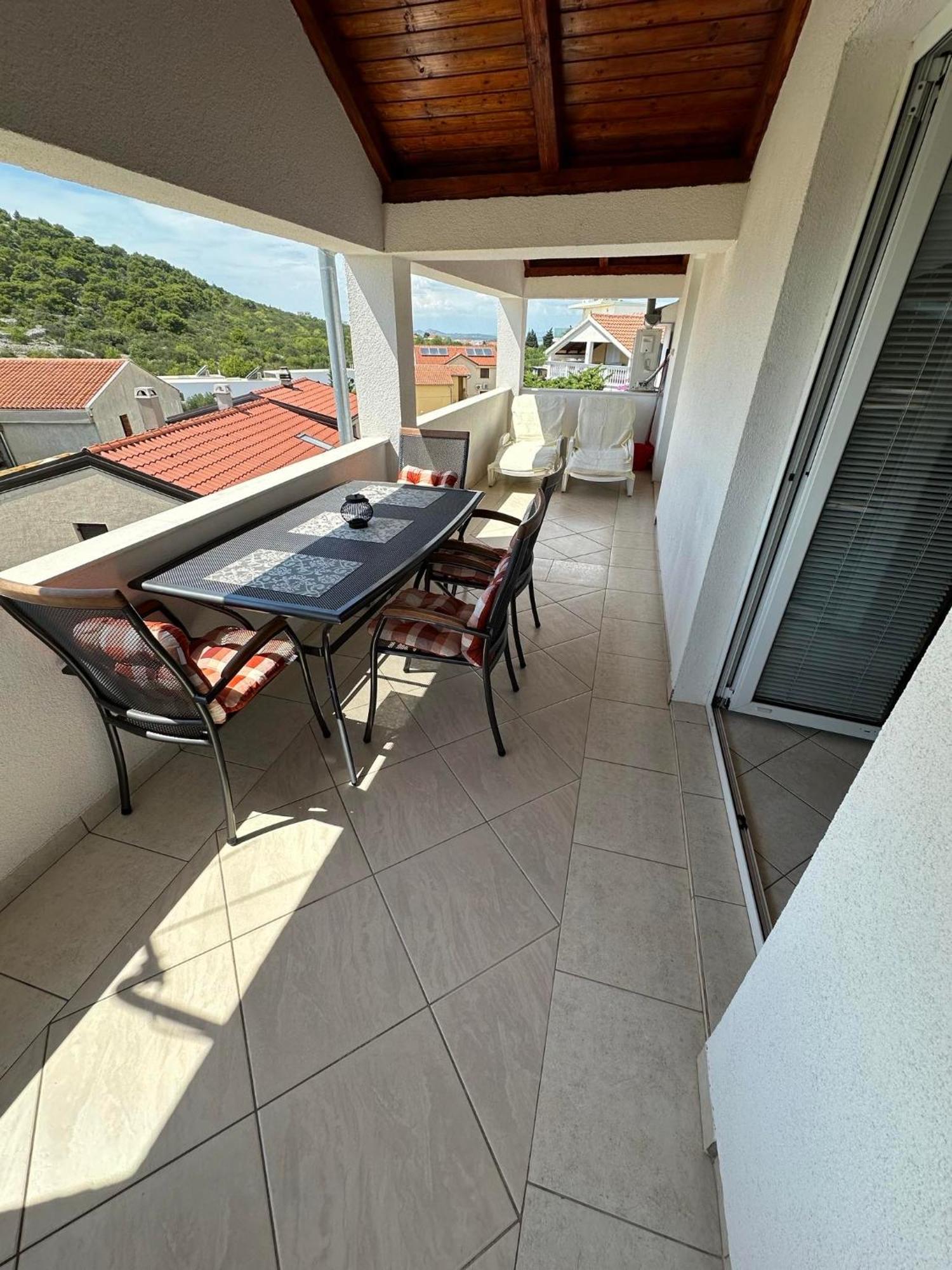 Apartmani Ljubica, Murter Exteriör bild